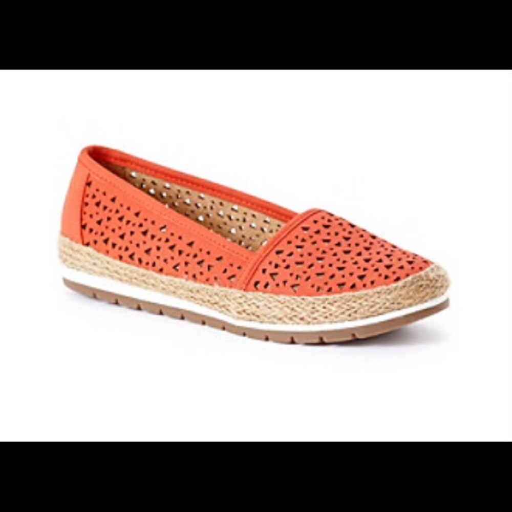 Naturalizer Rackley perforated slip-on.